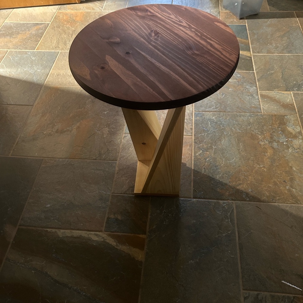 Angled wood side table BE-0126